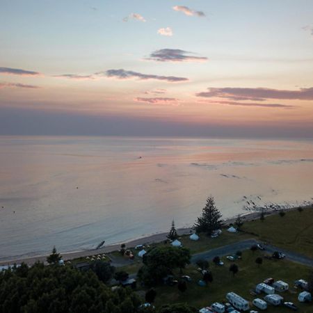 Hôtel Tatapouri Bay à Gisborne Extérieur photo